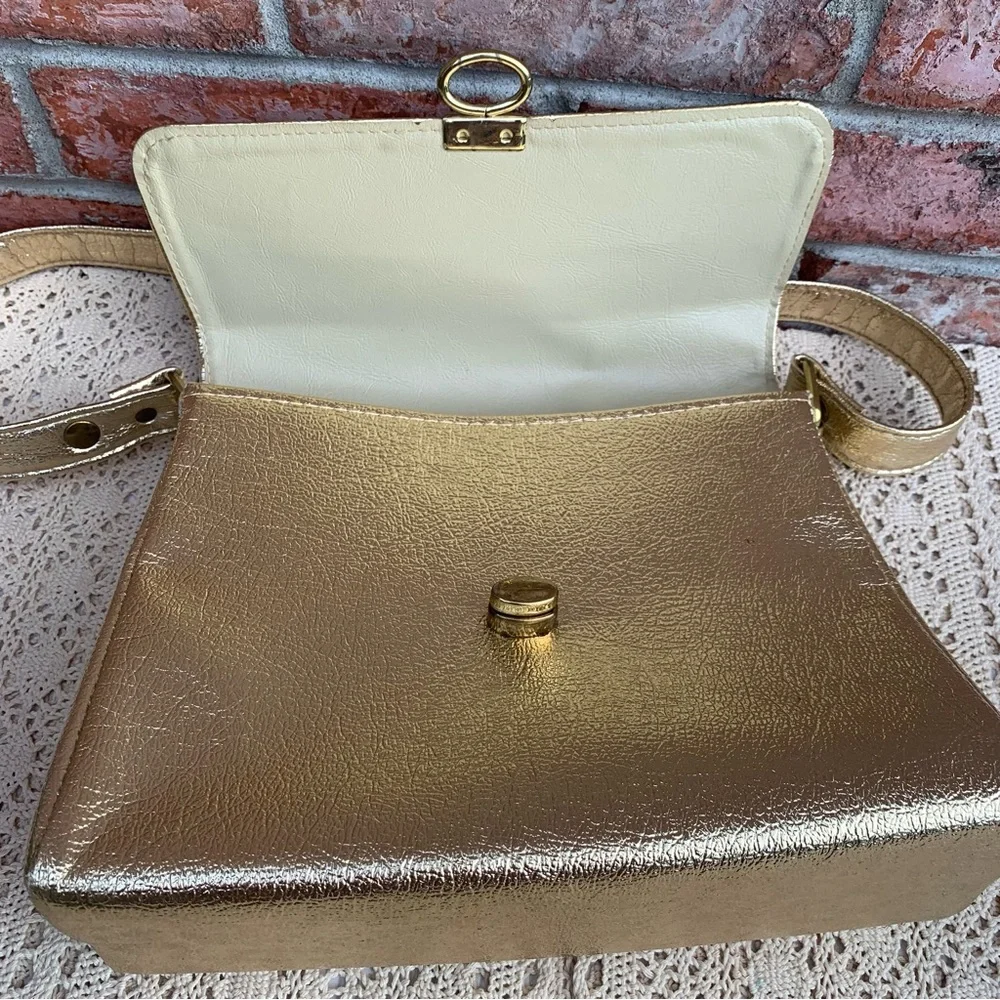 Vintage 60s 70s Gold Lame Metallic Vinyl Shoulder Handbag